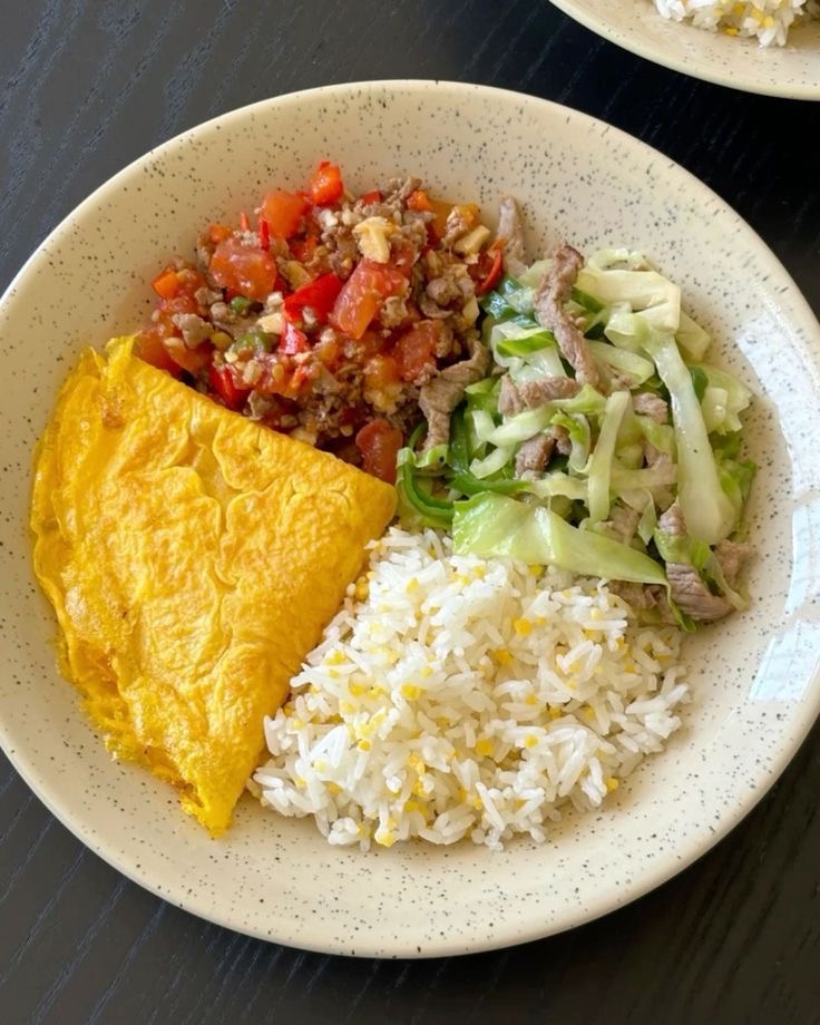 Wholesome office lunch with macro-friendly portions